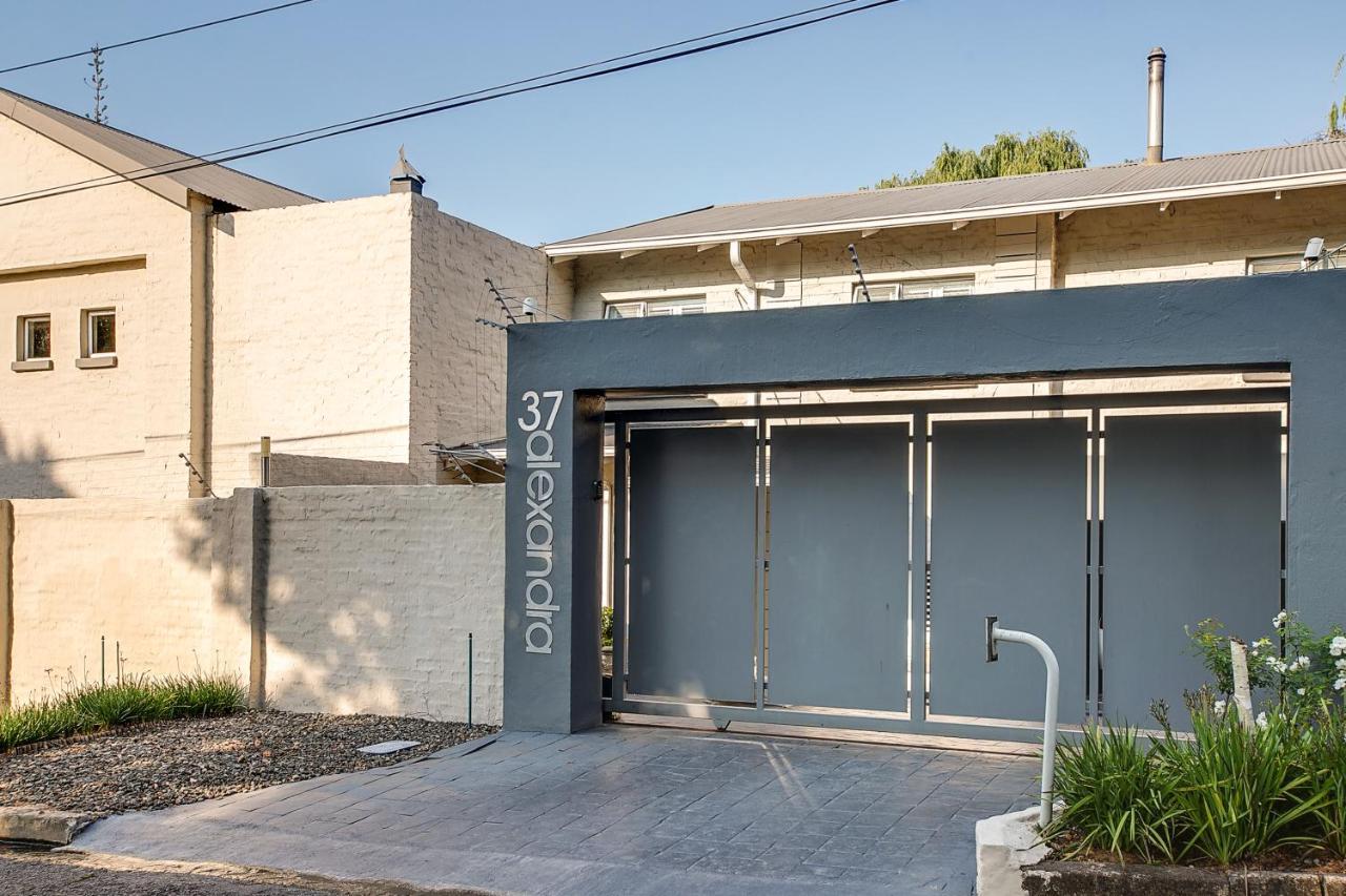 37 Alexandra Avenue, Self Catering Executive Apartment No Load Shedding And Water Outages Johannesburg Eksteriør bilde